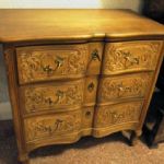 195 7468 CHEST OF DRAWERS